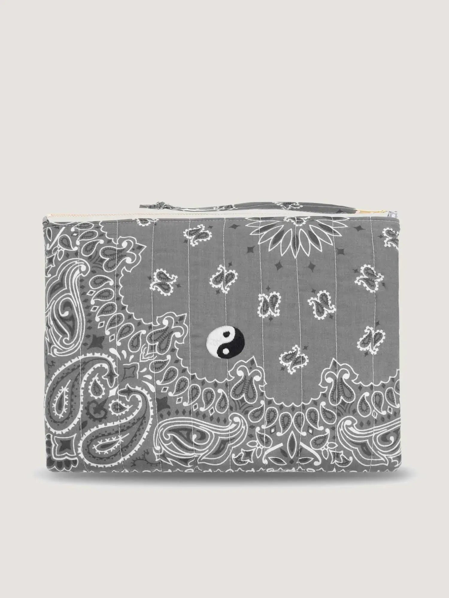 Pochette Zippée Matelassée - YIN & YANG - Pale Grey / Dark Grey
