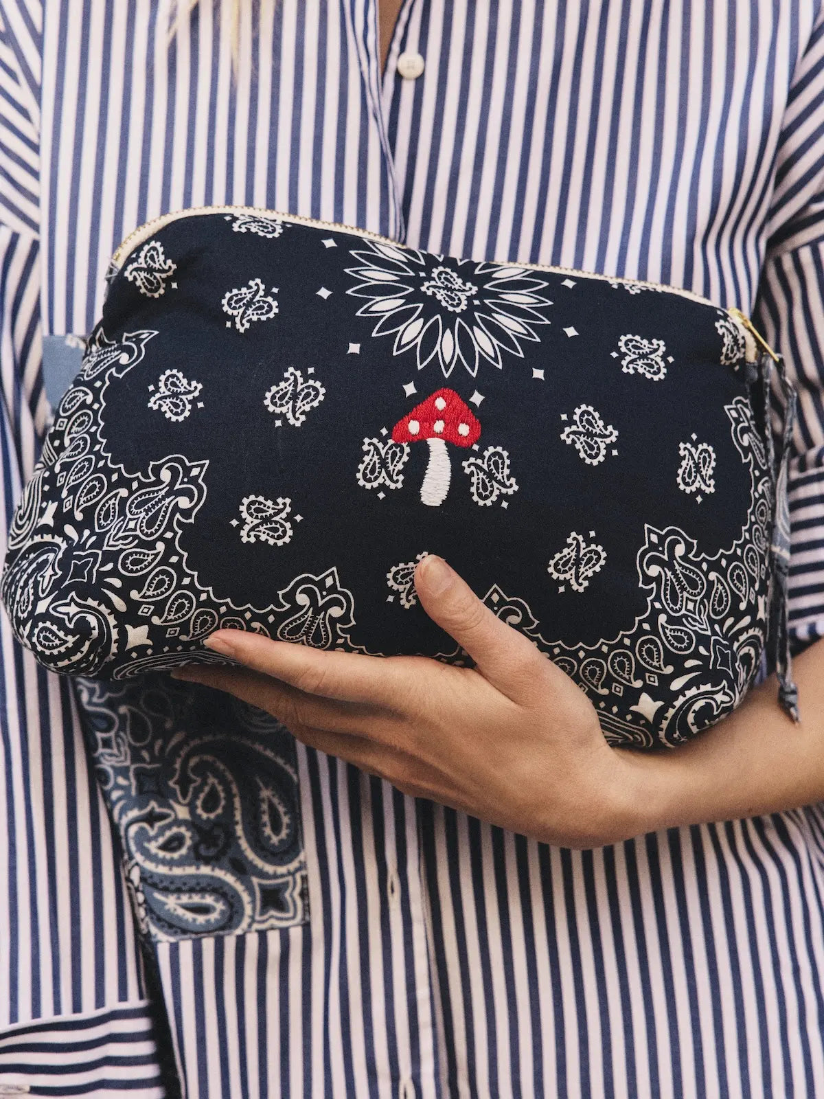 Toiletry Bag - MUSHROOM - Navy / Chambray