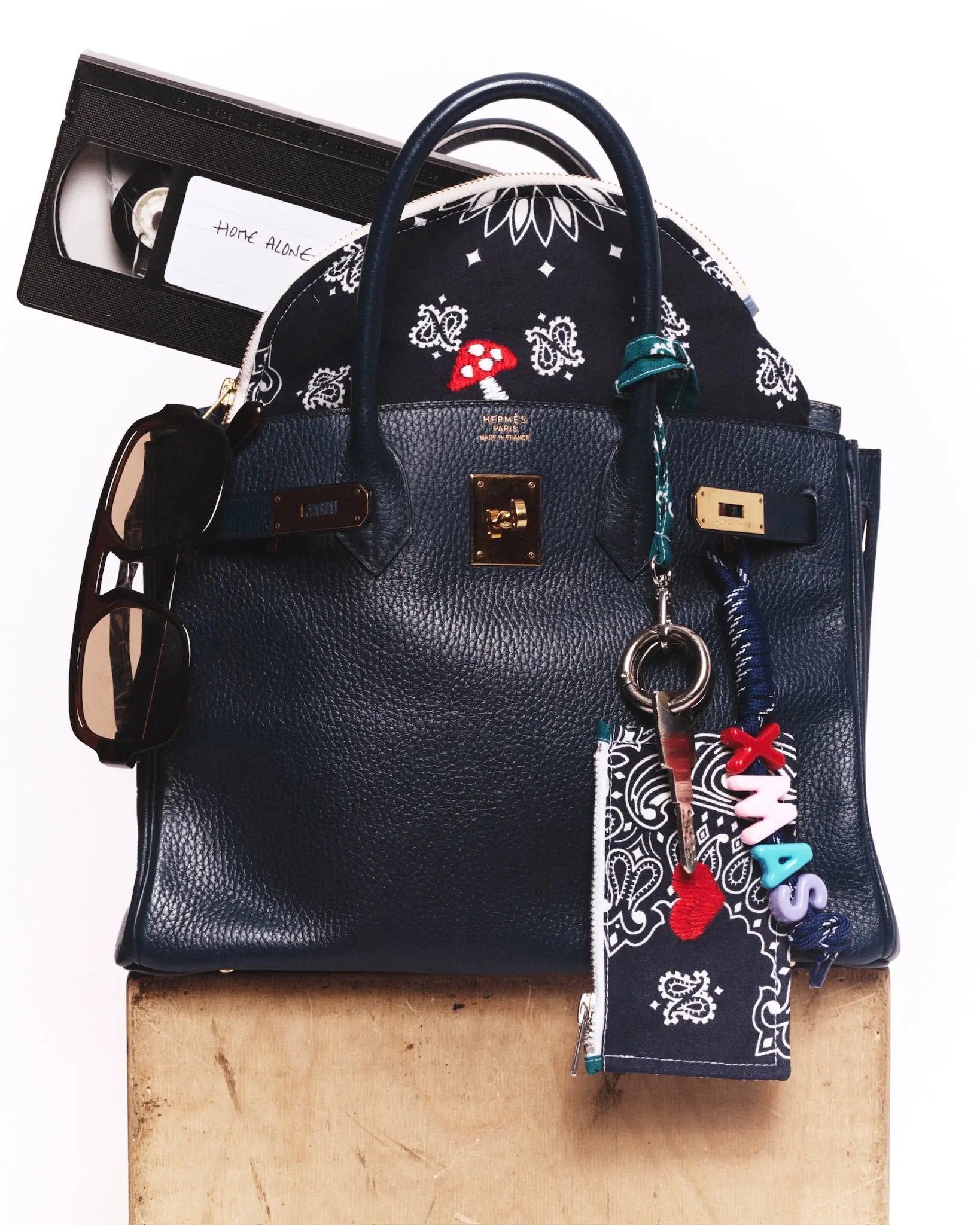 Small Toiletry Bag - MUSHROOM - Navy / Chambray