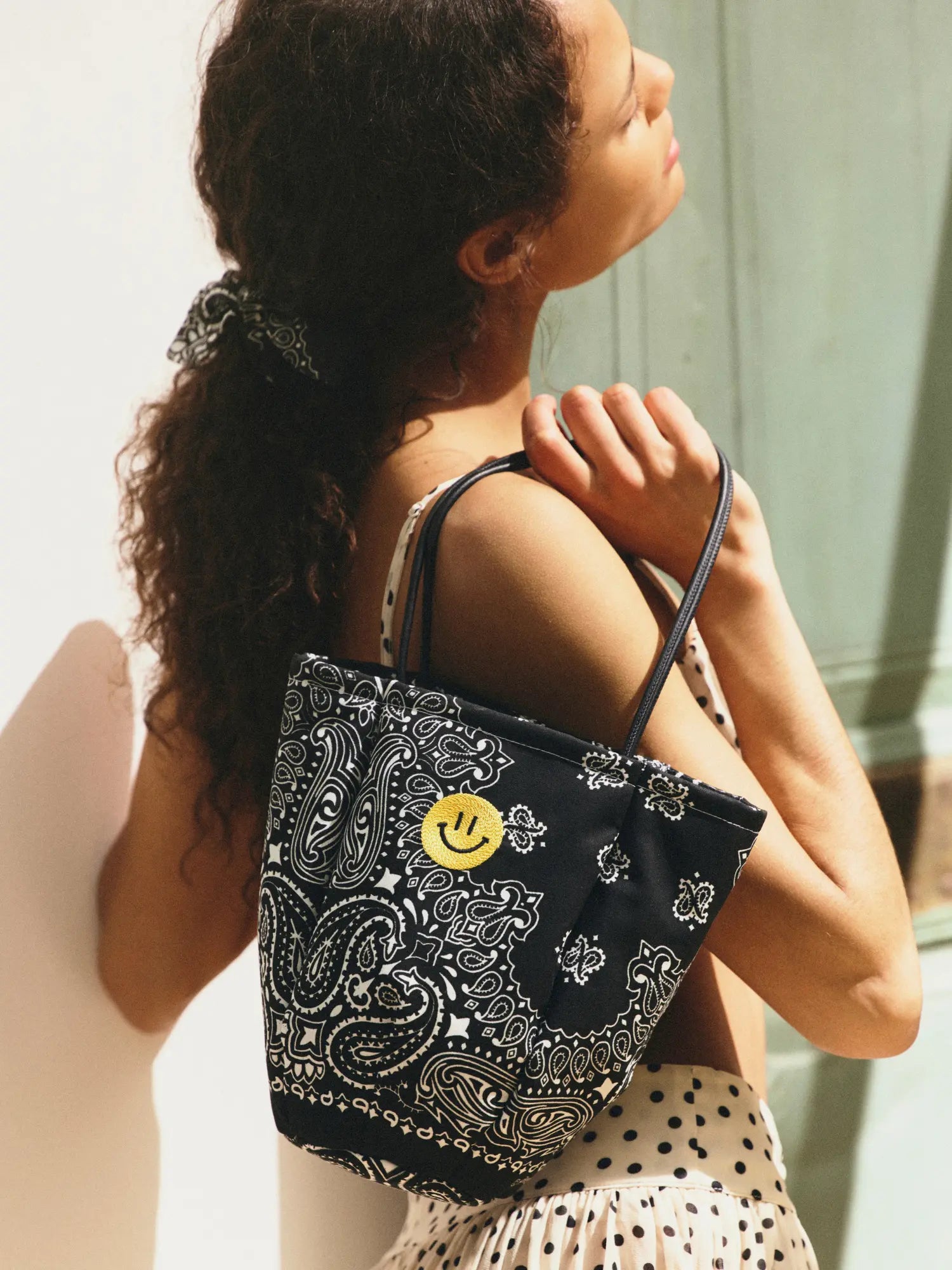 Sac Pétale brodé - HAPPY FACE - All Black