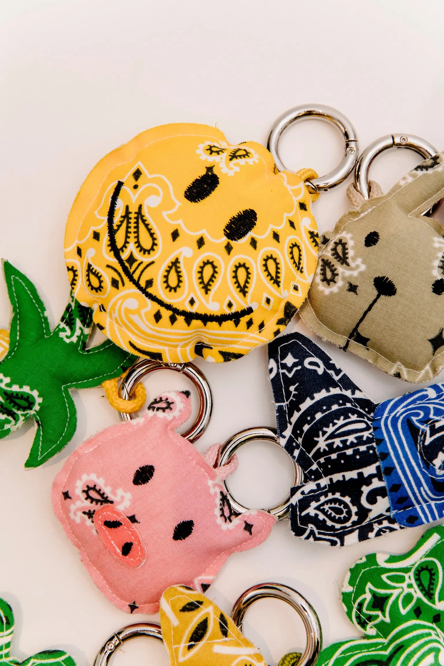CALL IT BY YOUR NAME キーホルダー チャーム スマイル Key Ring - HAPPY FACE
