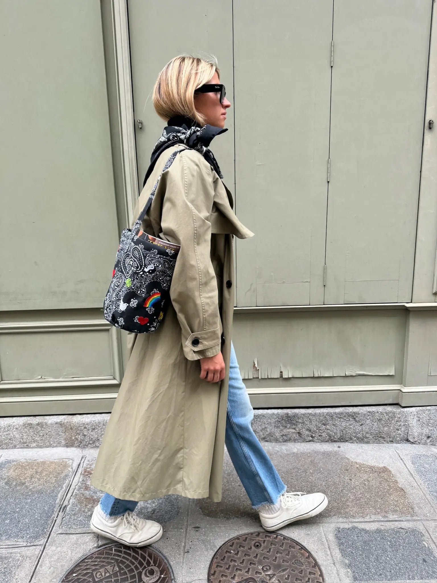 Seau Bag - MULTI-EMOJIS - All Black