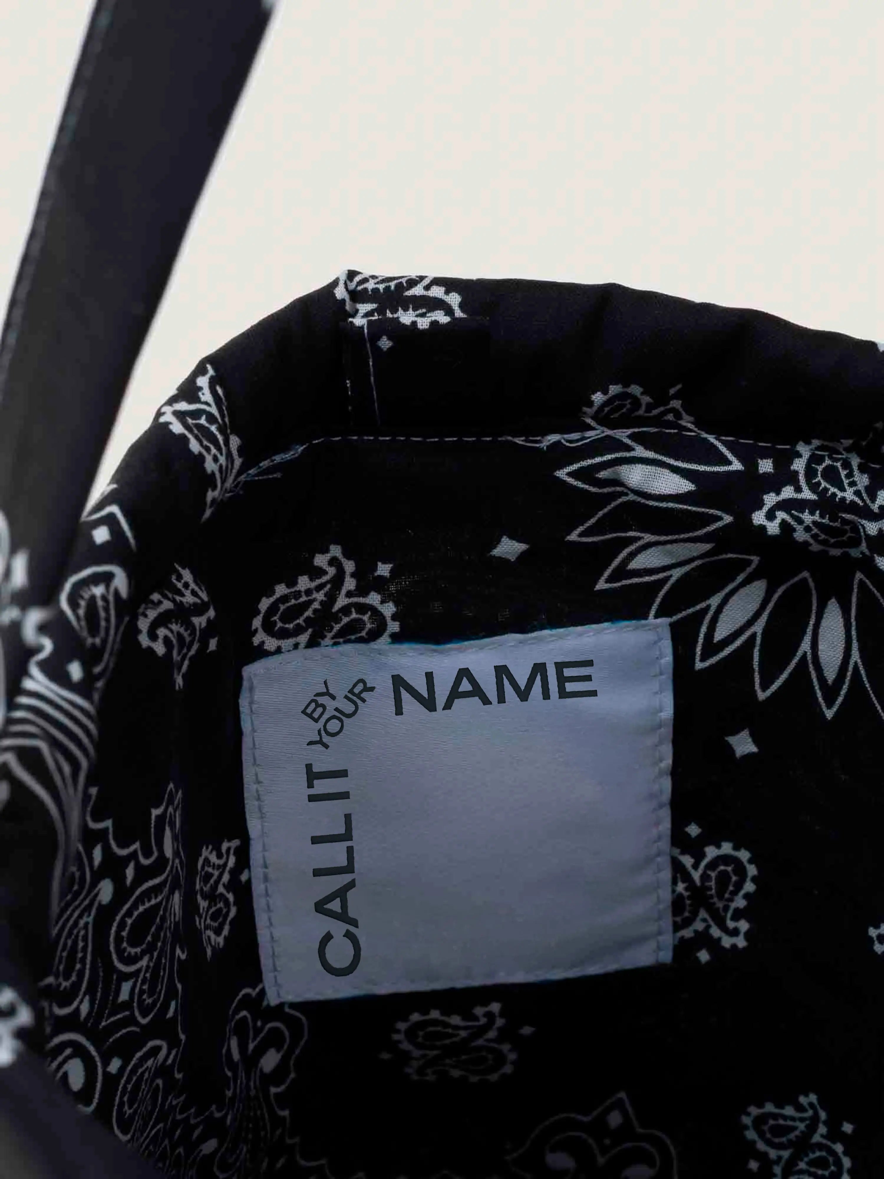 Seau Bag - MULTI-EMOJIS - All Black