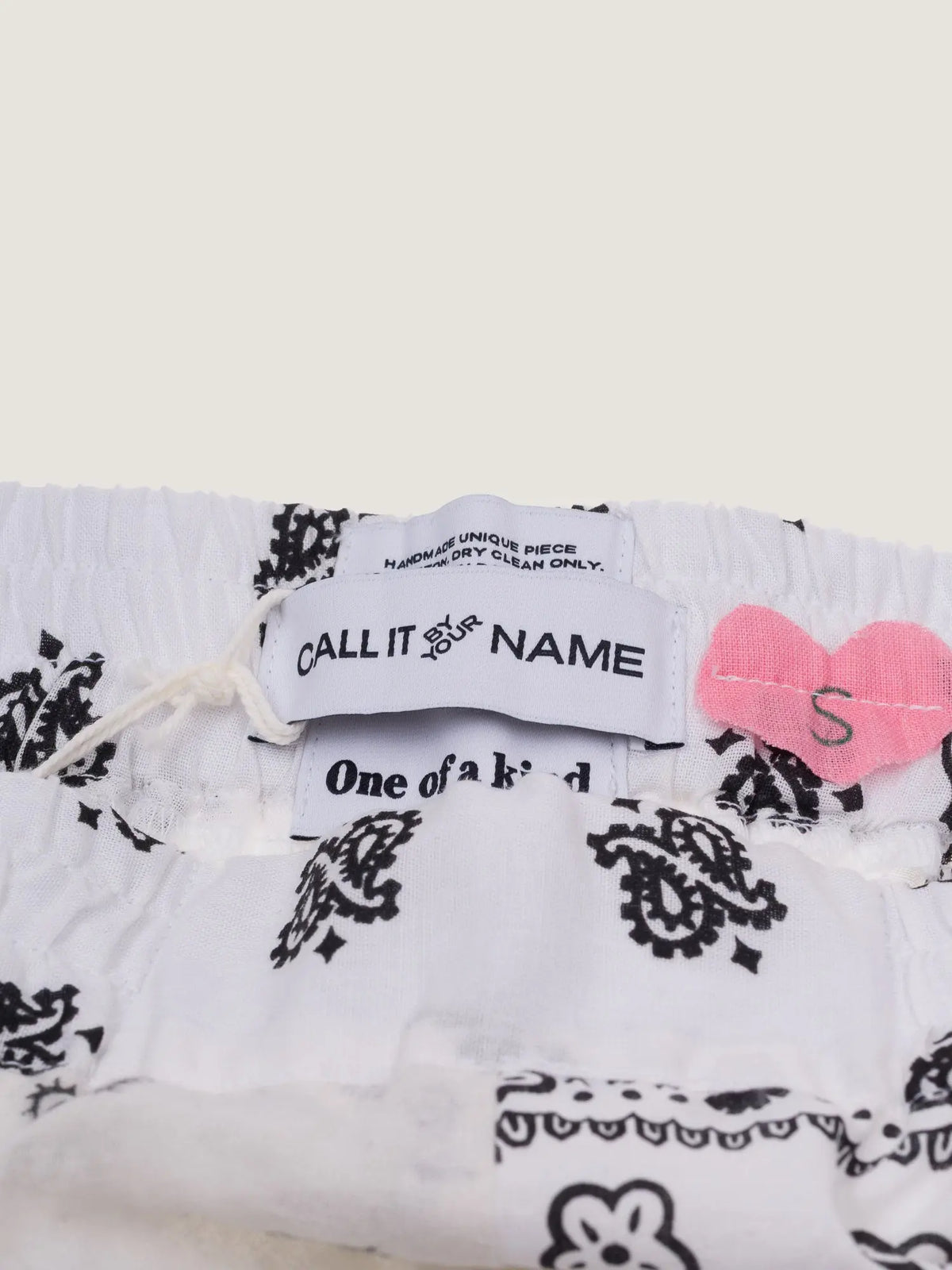 Short - 69 - Shades of White - S