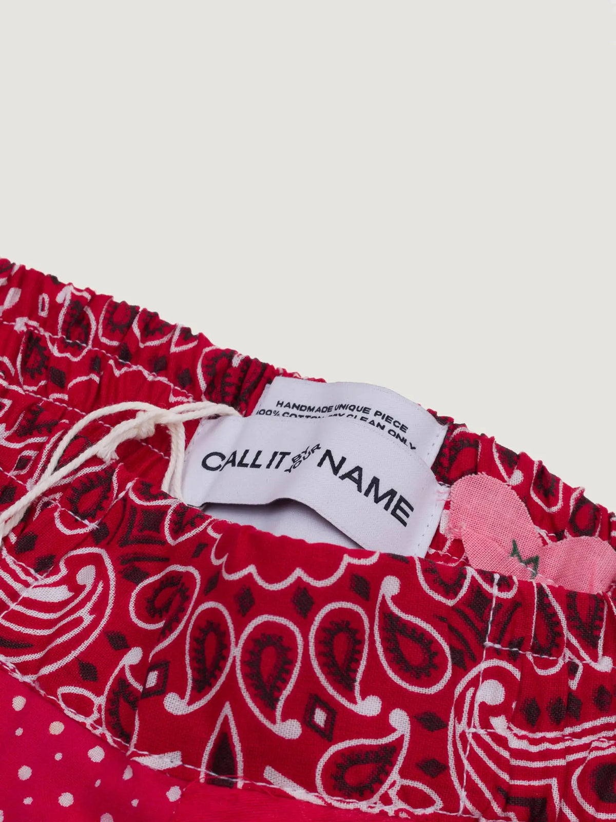 Short - 79 - Shades of Red - M